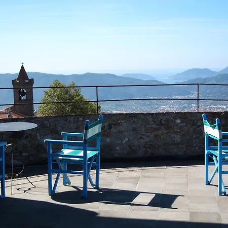 Guest house Castello Malaspina Di 2*