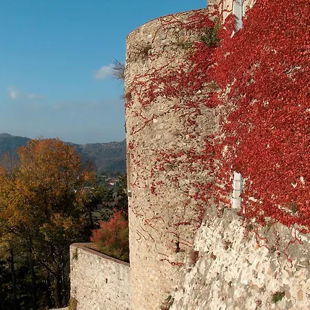 Castello Malaspina Di Guest house 2*